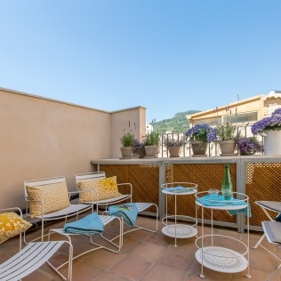 Sonnige Dachterrasse