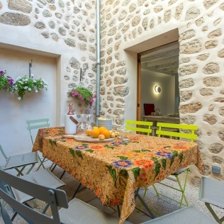 kleiner Patio neben der Küche